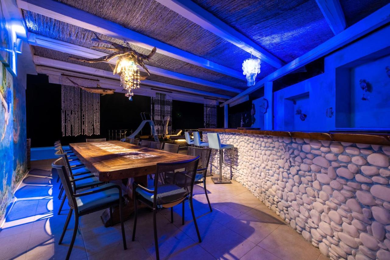 Icarus Luxury Beachfront Villa Gialiskari  Экстерьер фото