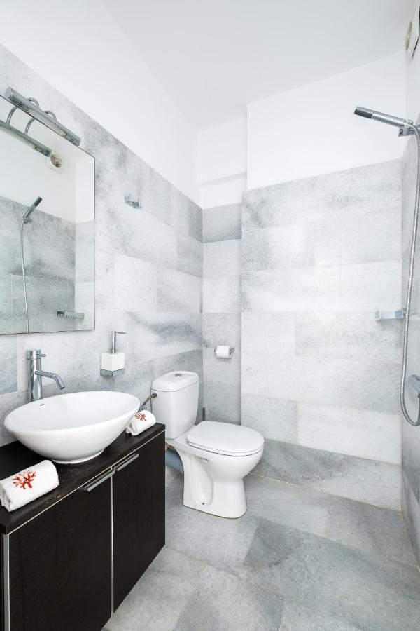 Icarus Luxury Beachfront Villa Gialiskari  Экстерьер фото